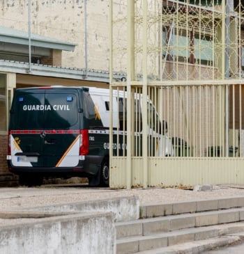 Cerdán en prisión: perfil bajo, reuniones de 45 minutos y un paquete [...]
