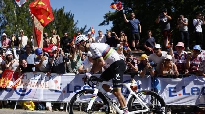 Victoria sorprendente de Tadej Pogačar en la 4ª etapa Tour de Francia 2025