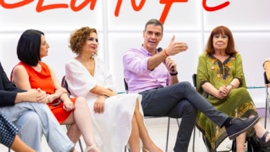 Los cambios de Sánchez en el PSOE facilitan el cierre de filas pero no matan el miedo por el 'caso Cerdán'