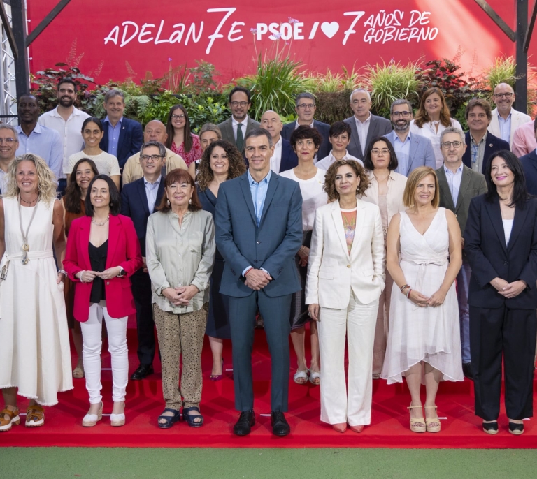 Arranca la nueva ejecutiva del PSOE con el reto de convencer a sus socios y el lastre de Cerdán
