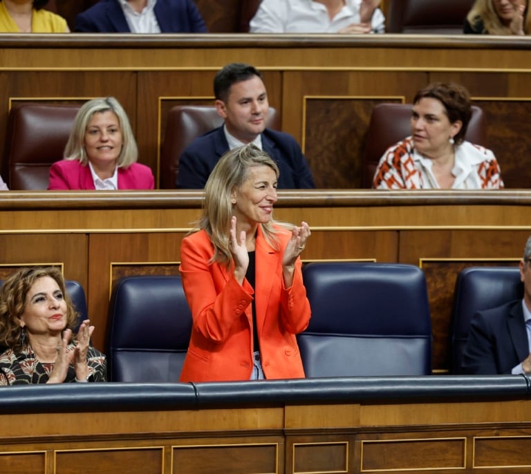 El Gobierno aprueba raspado el último pleno del curso pero recibe duros avisos de Junts y Podemos