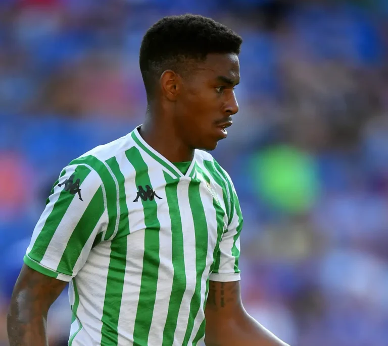 Comunicado del Real Betis: Junior Firpo vuelve con contrato hasta 2028
