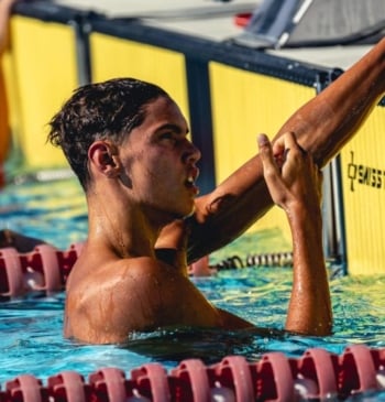 Luca Hoek bate el récord español y avanza a las semifinales de [...]