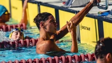 Luca Hoek bate el récord español y avanza a las semifinales de 100m libre