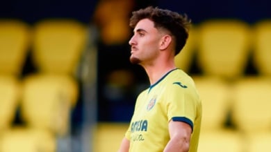 Álex Forés refuerza el ataque del Real Oviedo: el delantero valenciano llega cedido con opción de compra