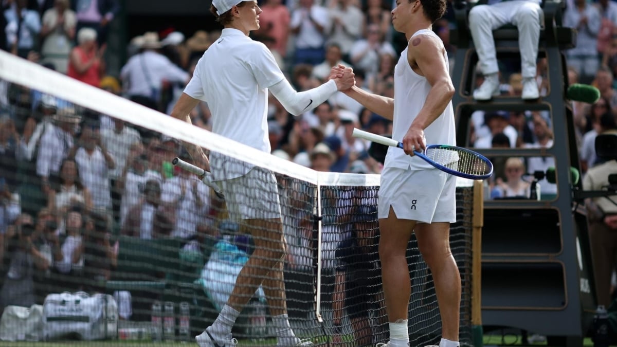 Jannik Sinner derrota a Ben Shelton y pasa a semifinales de Wimbledon