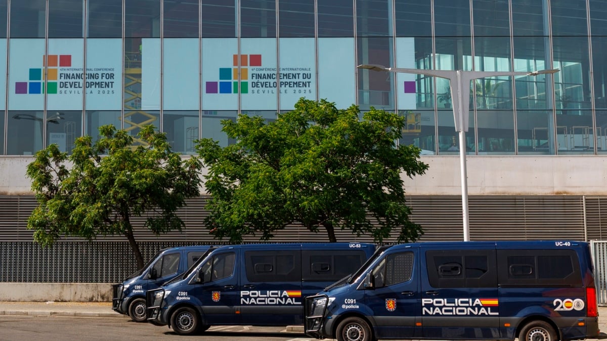 Policía