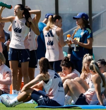 España lista para enfrentarse a Italia con todas las jugadoras disponibles en [...]
