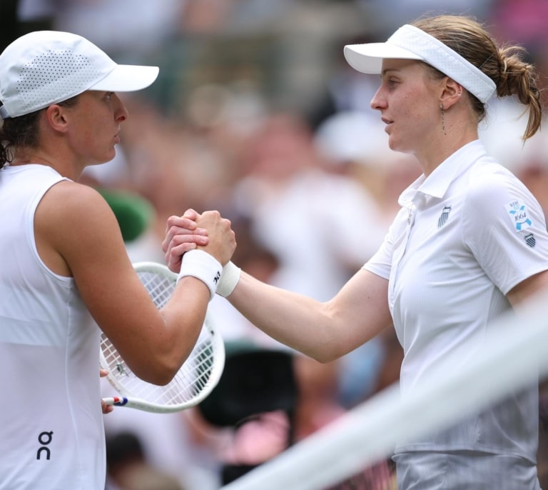 Iga Swiatek avanza a semifinales de Wimbledon 2025 tras vencer a Liudmila Samsonova