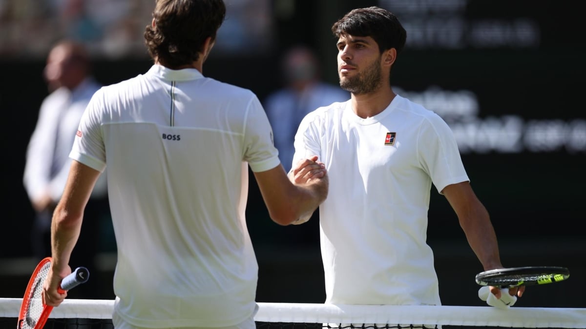 Carlos Alcaraz avanza a su tercera final consecutiva de Wimbledon