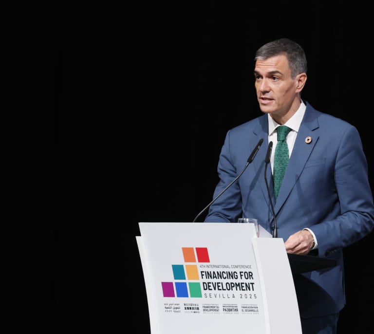 Cuadros del PSOE piden valorar un congreso extraordinario pero Moncloa avisa: "No se prevén volantazos"