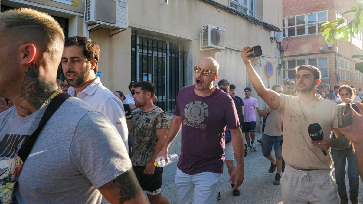La concentración ultra fracasa en Torre Pacheco entre ataques a periodistas señalados