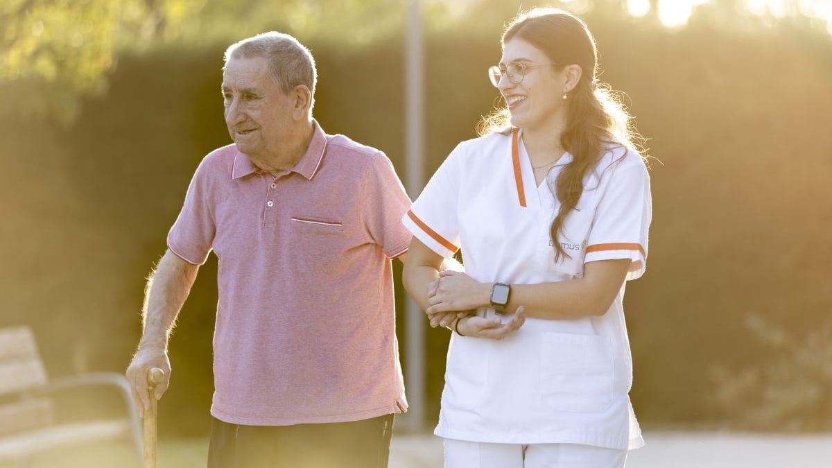 Los centros DomusVi señalan que las residencias de mayores mantienen las medidas para hacer frente a las altas temperaturas