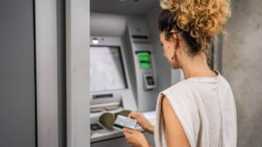 Las cuentas corrientes para sacar dinero gratis en el extranjero