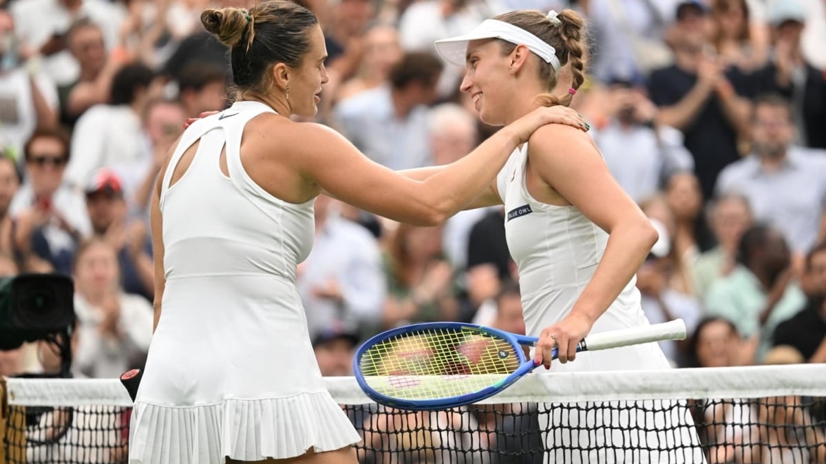 Aryna Sabalenka se impone a Elise Mertens en Wimbledon y avanza a cuartos de final
