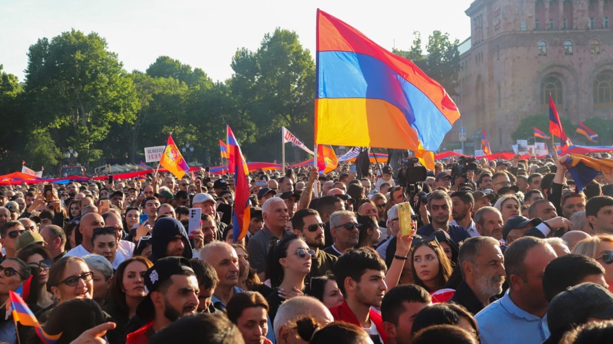 Manifestación antigubernamental organizada este jueves en Ereván por la oposición armenia para exigir la dimisión inmediata del primer ministro, Nikol Pashinián