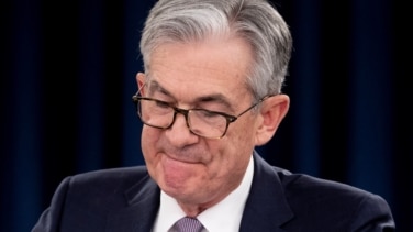 Trump amaga con despedir al presidente de la Fed y los economistas advierten: "La reacción del mercado será brutal"