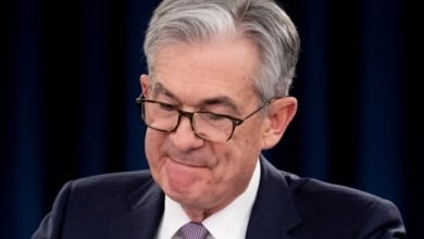 Trump amaga con despedir al presidente de la Fed y los economistas advierten: "La reacción del mercado será brutal"