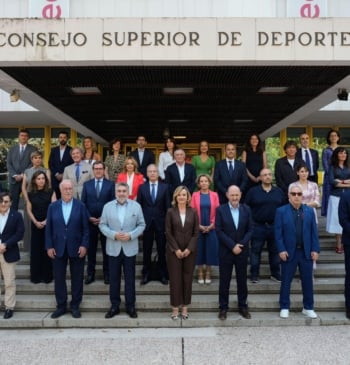 Iker Casillas, Andrés Iniesta, Xavi Hernández o Vicente Del Bosque colaborarán con [...]