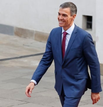 Sánchez acaba el curso vivo, pero con (muchos) costurones
