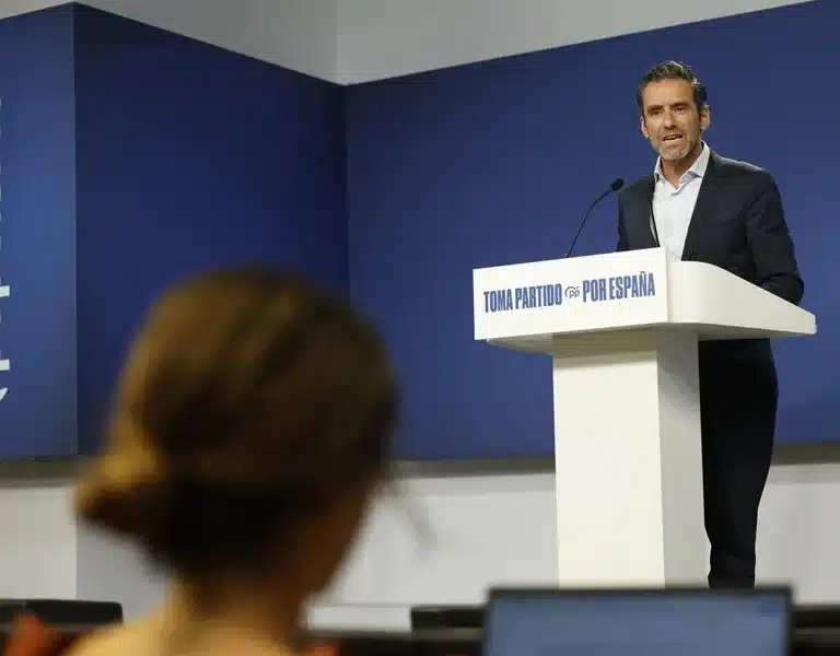 Feijóo no sustituirá a Borja Sémper y sólo será "reemplazado" cuando su situación médica lo exija