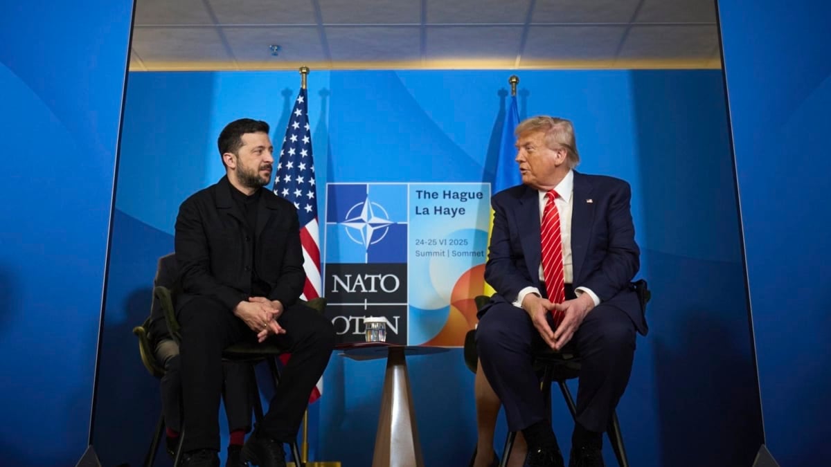 El presidente de Ucrania, Volodimir Zelenski, y el presidente estadounidense, Donald Trump, se reúnen en la cumbre de la OTAN, la semana pasada en La Haya (Países Bajos).