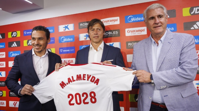 Matias Almeyda busca devolver al Sevilla FC su grandeza histórica