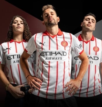 El Girona presenta su nueva camiseta con el regreso de las franjas [...]
