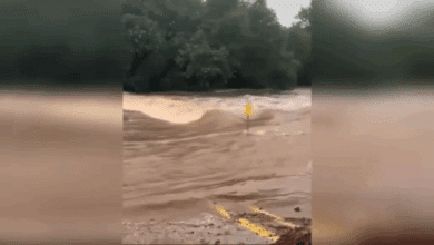 Las inundaciones de Texas arrasan un campamento para niñas y dejan al menos 27 muertos y decenas de desaparecidos