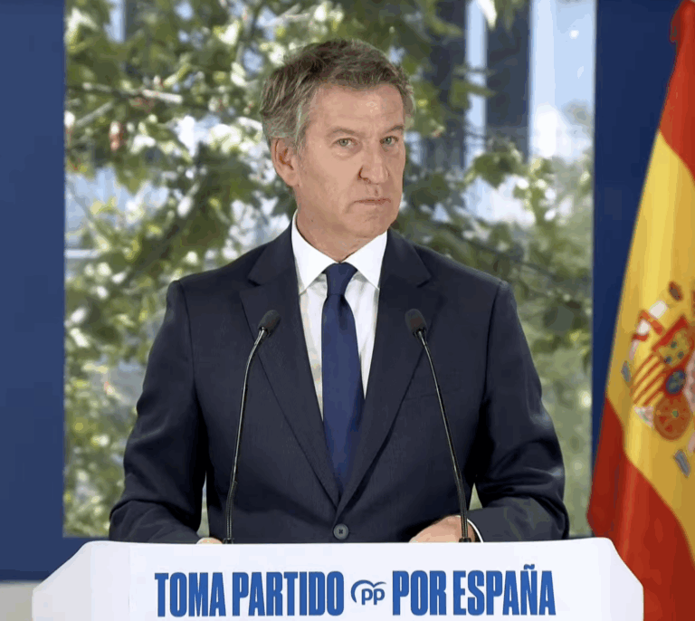 Feijóo acusa a Sánchez de "tapar abusos" y "convivir con prostíbulos": "Sanchismo es machismo"