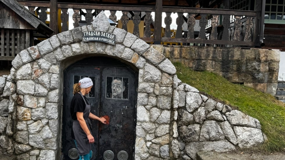 La aldea de Serbia donde Javier Solana lleva años entre rejas