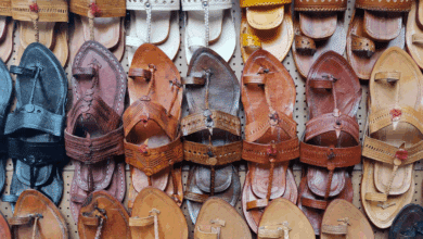 Sandalias de ocho a 800 euros: los artesanos indios acusan a Prada de apropiación cultural