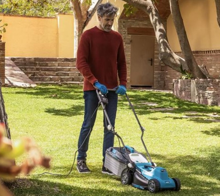 Este es el cortacésped eléctrico de Cecotec que tu jardín necesita por menos de 65€