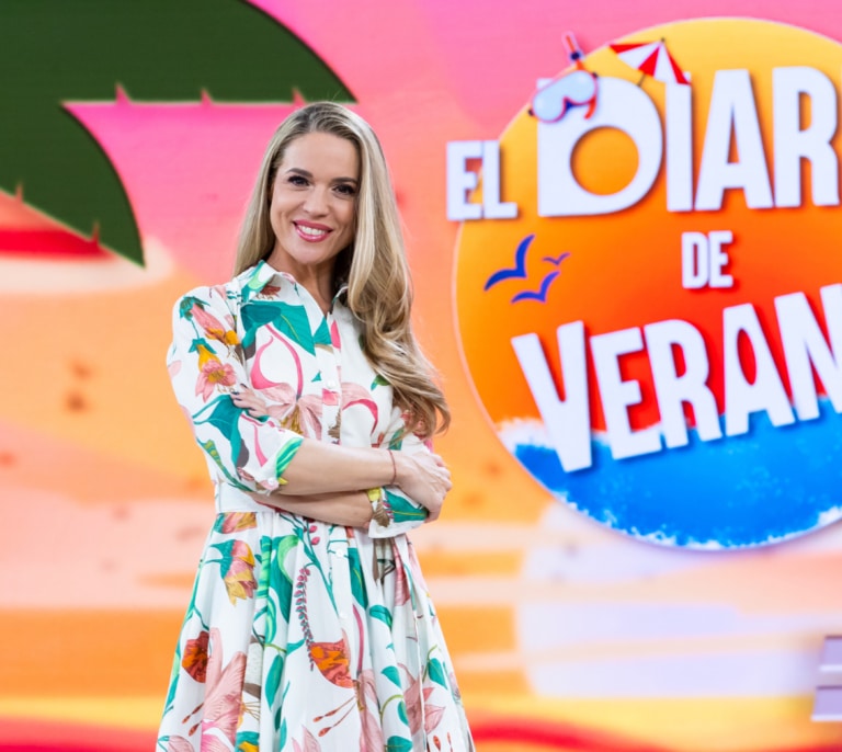 Cristina Lasvignes: "Pecamos de pensar que, o estás en la televisión, o no trabajas"