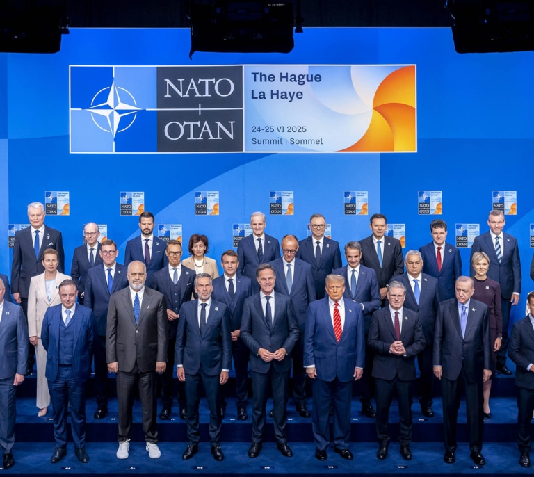 España se queda fuera de momento del acuerdo de la OTAN con Trump para dar armas a Ucrania