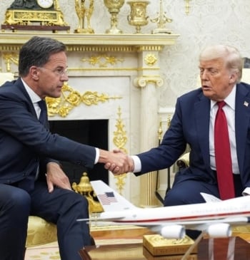 Trump lanza su mayor amenaza de sanciones a Rusia si no pacta [...]