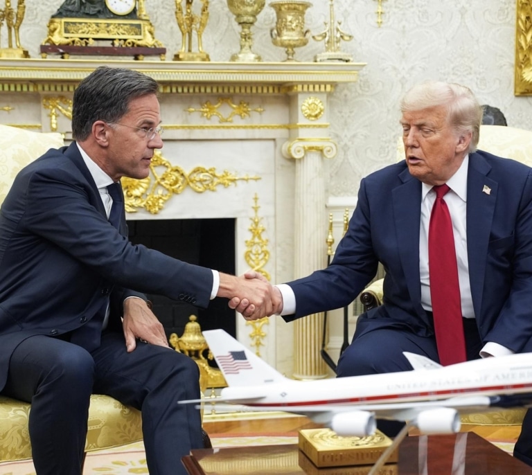 Trump lanza su mayor amenaza de sanciones a Rusia si no pacta la paz con Ucrania en 50 días
