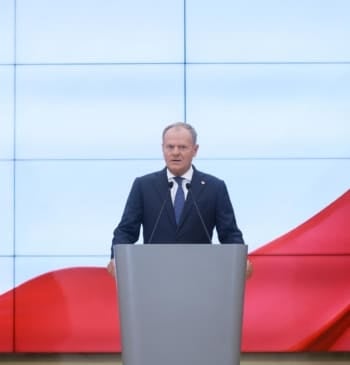 El primer ministro polaco rearma su gobierno para la lucha "contra el [...]