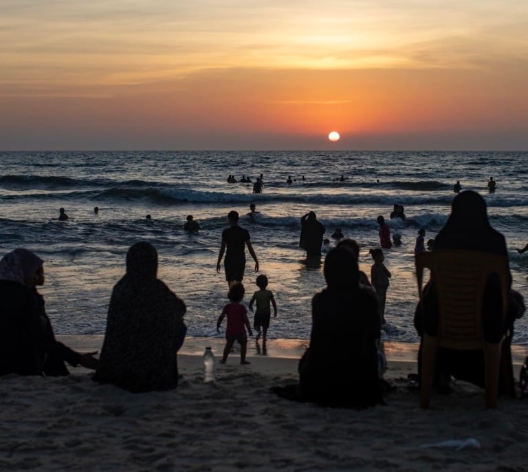 Prohibido disfrutar del mar: Israel impide a los palestinos en Gaza acceder a su último respiro
