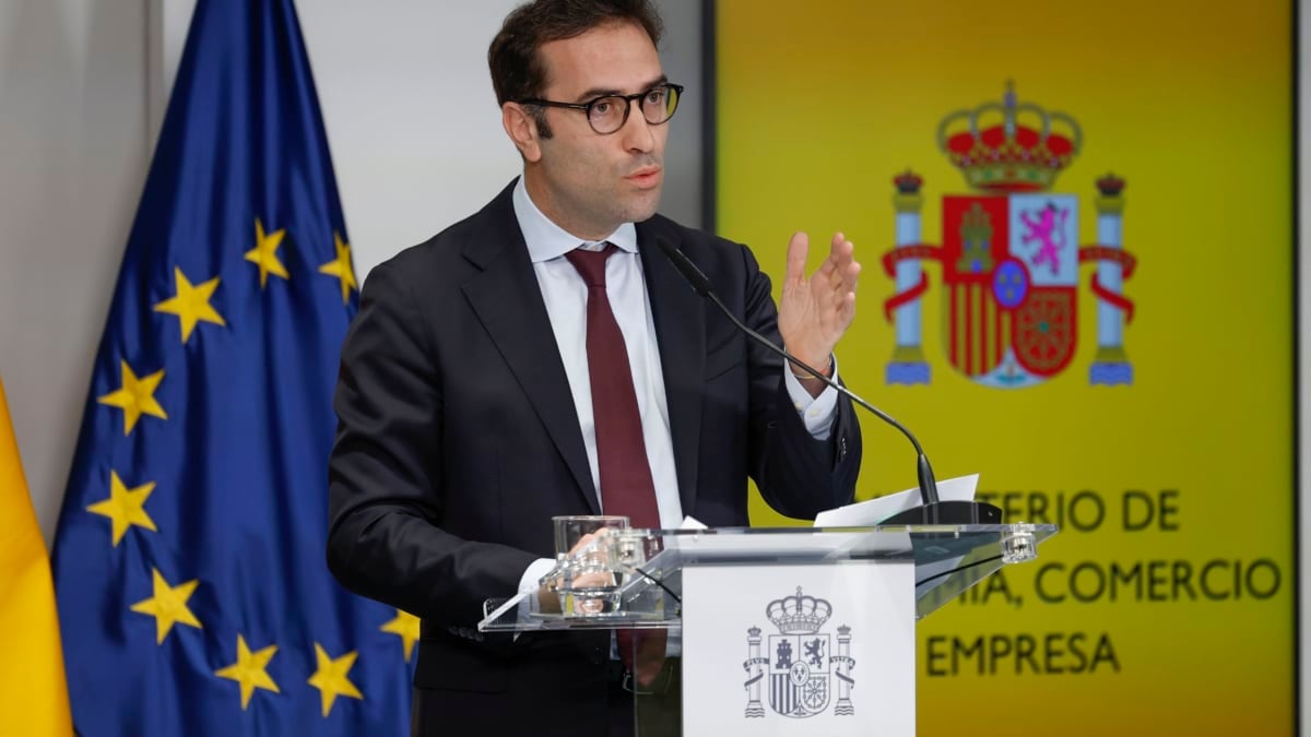 El ministro de Economía, Carlos Cuerpo en rueda de prensa.