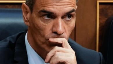Sánchez pierde un millón de votos socialistas en un mes por el escándalo de Cerdán, según Tezanos