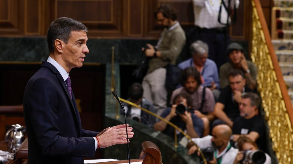 Sánchez anuncia una agencia anticorrupción y 'listas negras' y más multas para las empresas que paguen mordidas