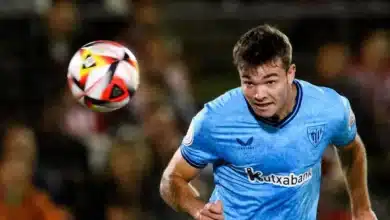Unai Egiluz renueva con el Athletic Club hasta 2028 como cuarto central
