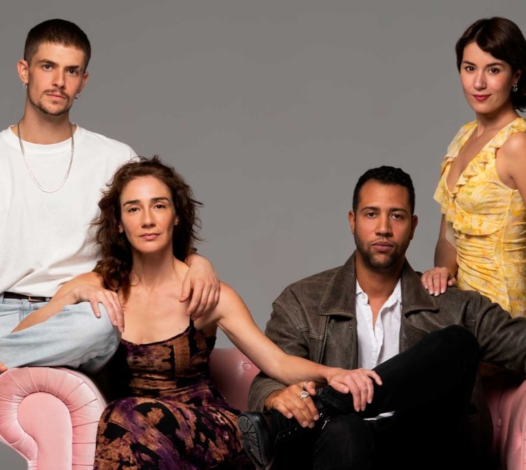 'El dios de la juventud': ángeles fieramente humanos