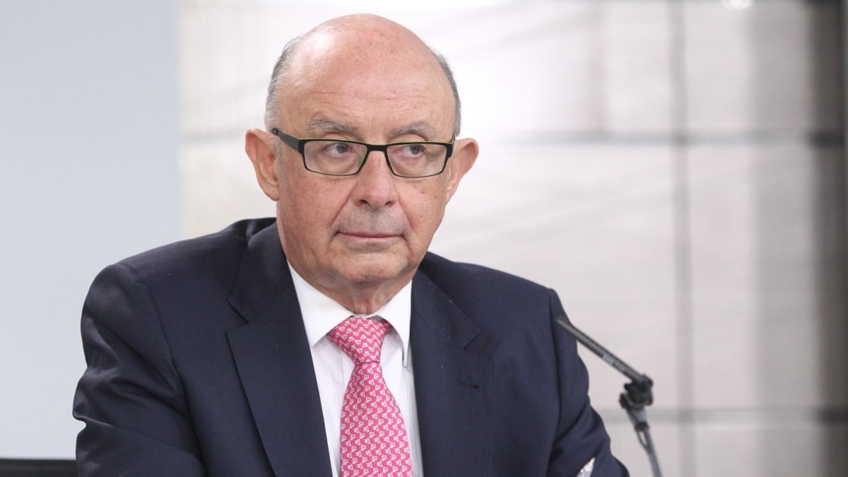 El exministro de Hacienda durante una rueda de prensa del Consejo de Ministros en marzo de 2018.