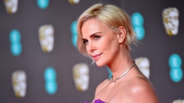 Charlize Theron recuerda su experiencia sexual con un chico de 26 años: "Debería haberlo hecho más veces"