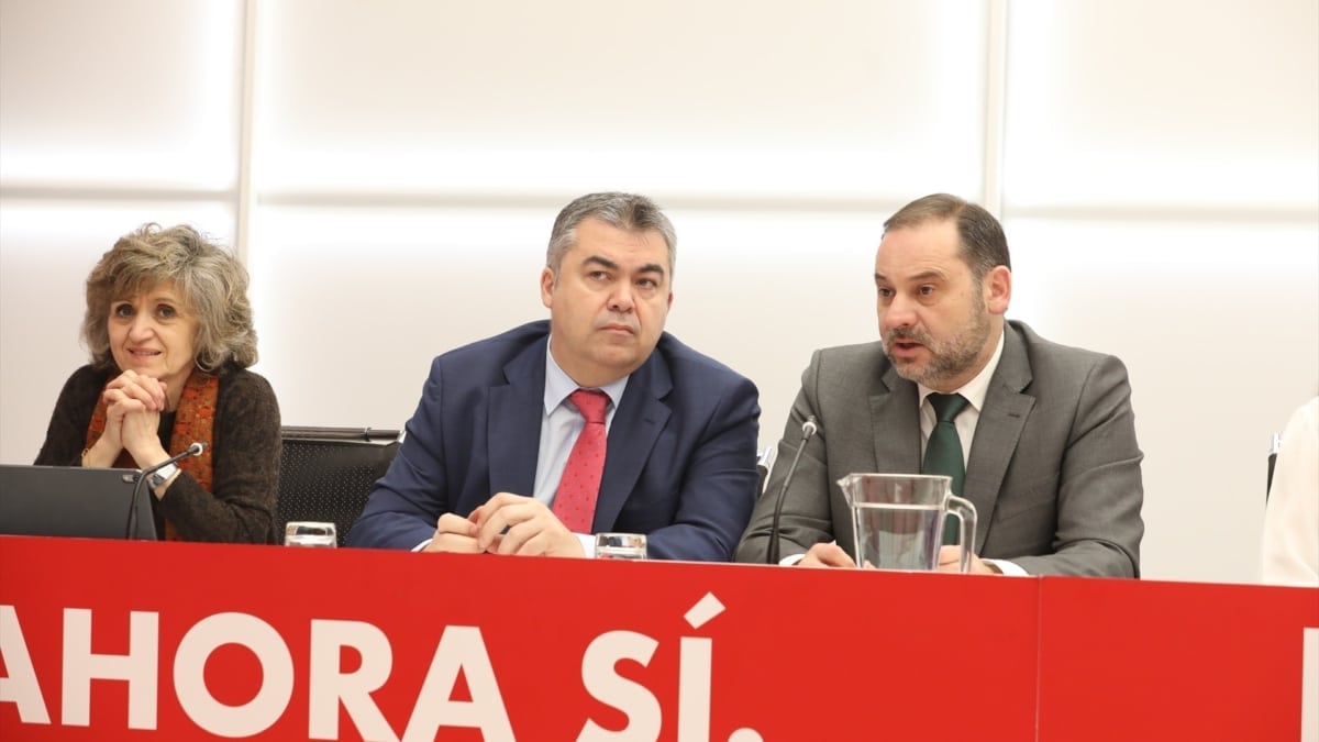 La UCO sigue el rastro del dinero para llegar a las mordidas de Cerdán y Ábalos