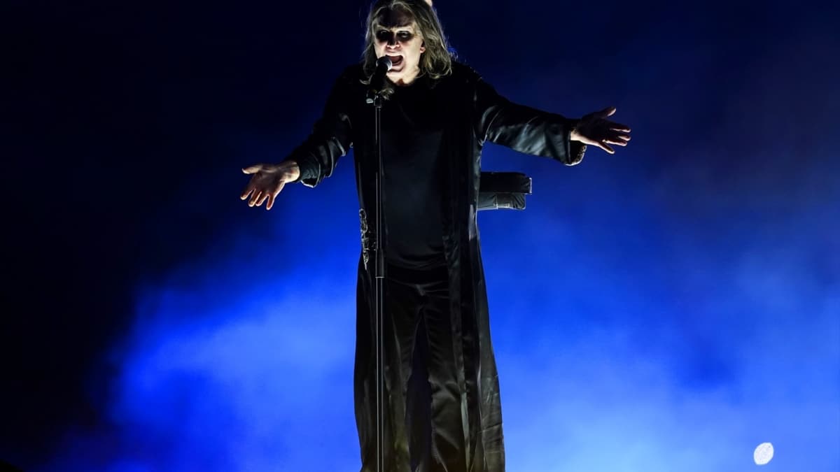 Ozzy Osbourne, cantante de Black Sabbath, muere a los 76 años