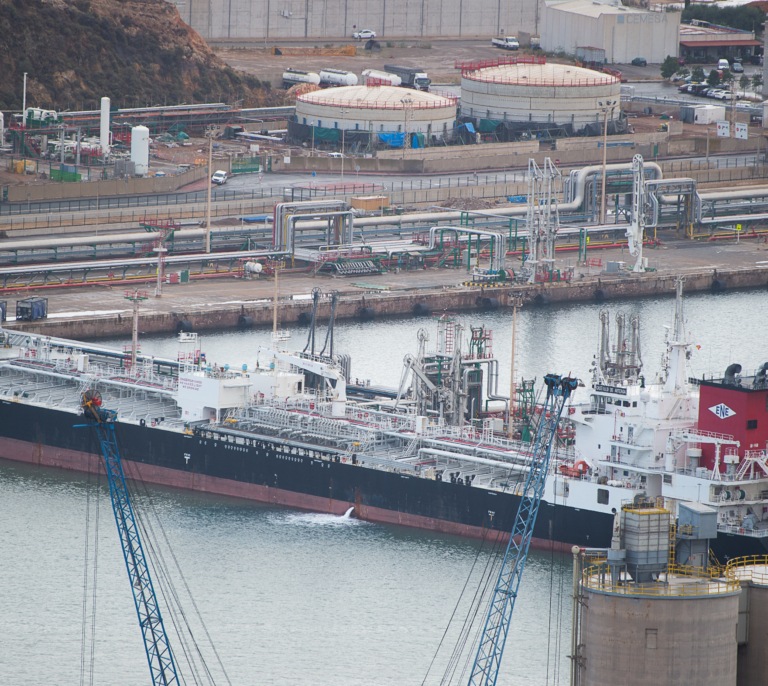 La mitad del gas licuado que España ha importado este año procede de los EEUU