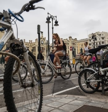 La mesa de la bicicleta lamenta la inacción política que impide la [...]